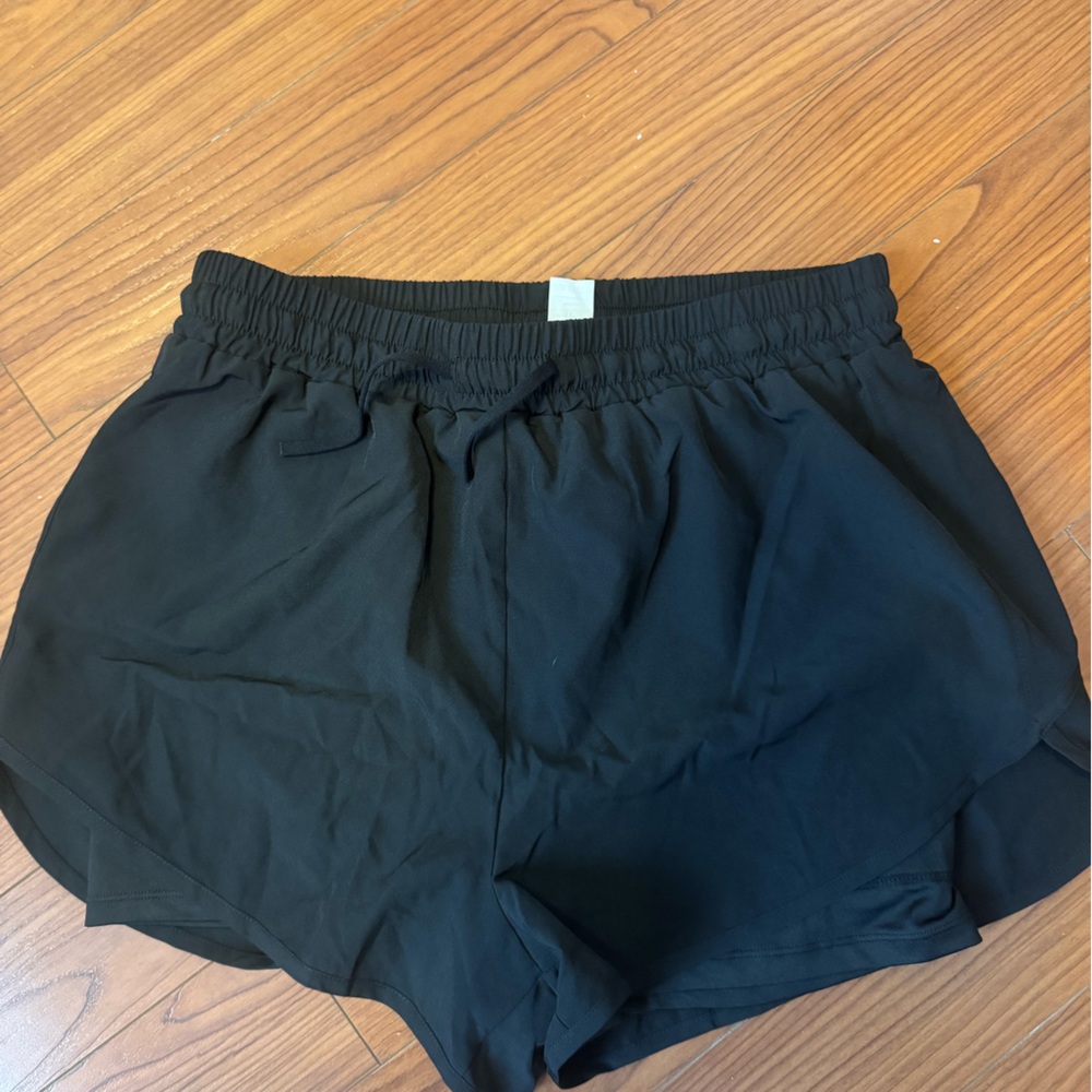 Black work out shorts